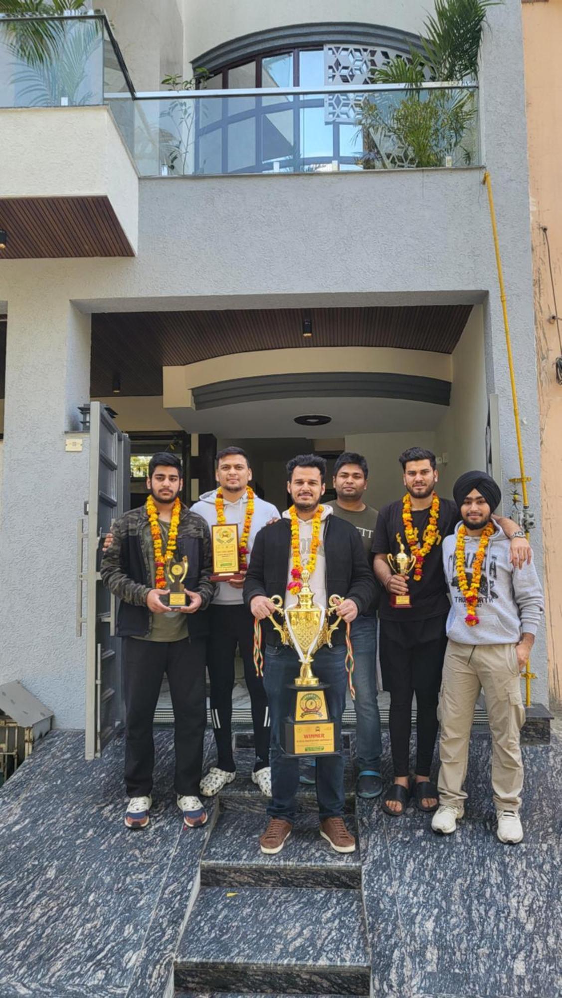 Anirudh Homestay Agra  Exterior photo